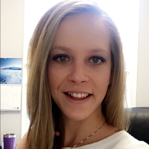 Meet your Posher, Amanda - Picture 1 of 1